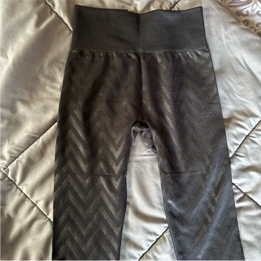 NWT One 5 One Black Fleece Lined Leggings - Picture 2 of 5